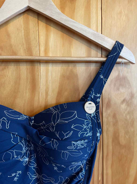 Size 4 Nip tuck Navy Women's Swimsuit