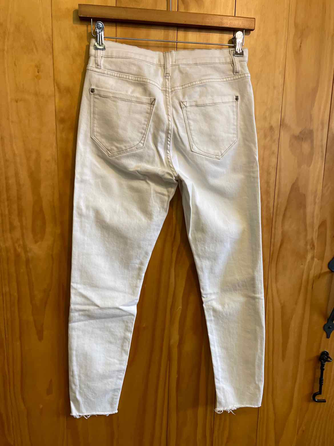 Size 4 Kensie Jeans White Women's Jeans