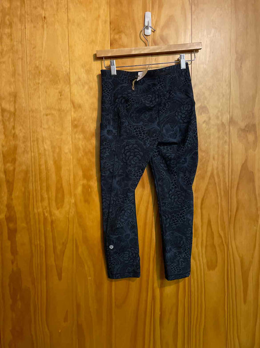 Size 4 Lululemon Black Print Women's Leggings
