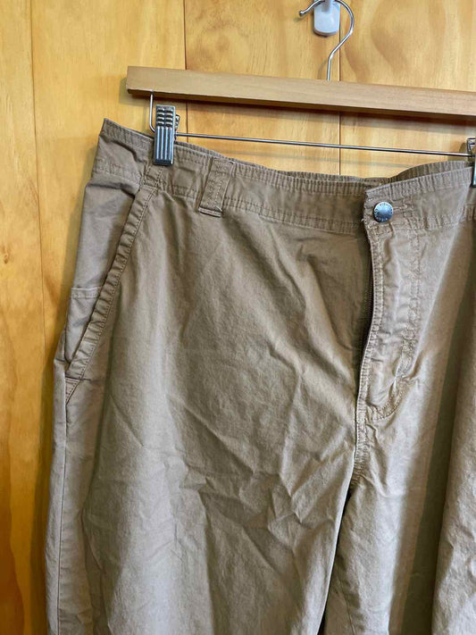 Size 38x32 Columbia Men's Pants