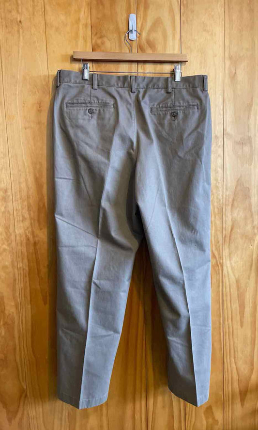Size 38 L.L. Bean Men's Pants