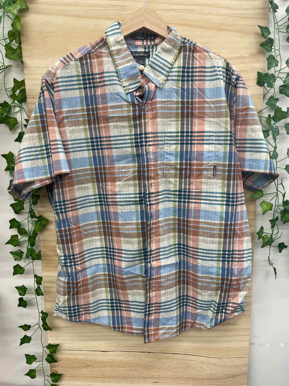 Size 2XL Eddie Bauer Men's Short Sleeve Shirt