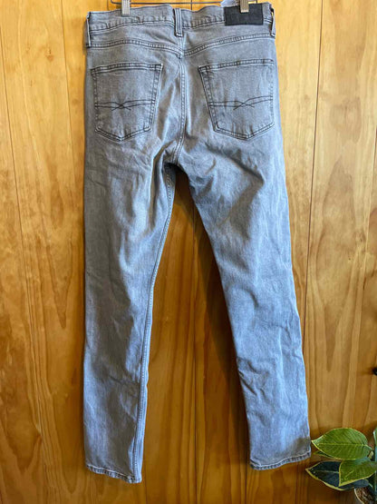 Size 32 x 34 Levi Men's Jeans