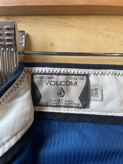 Size 34 Volcom Men's Shorts