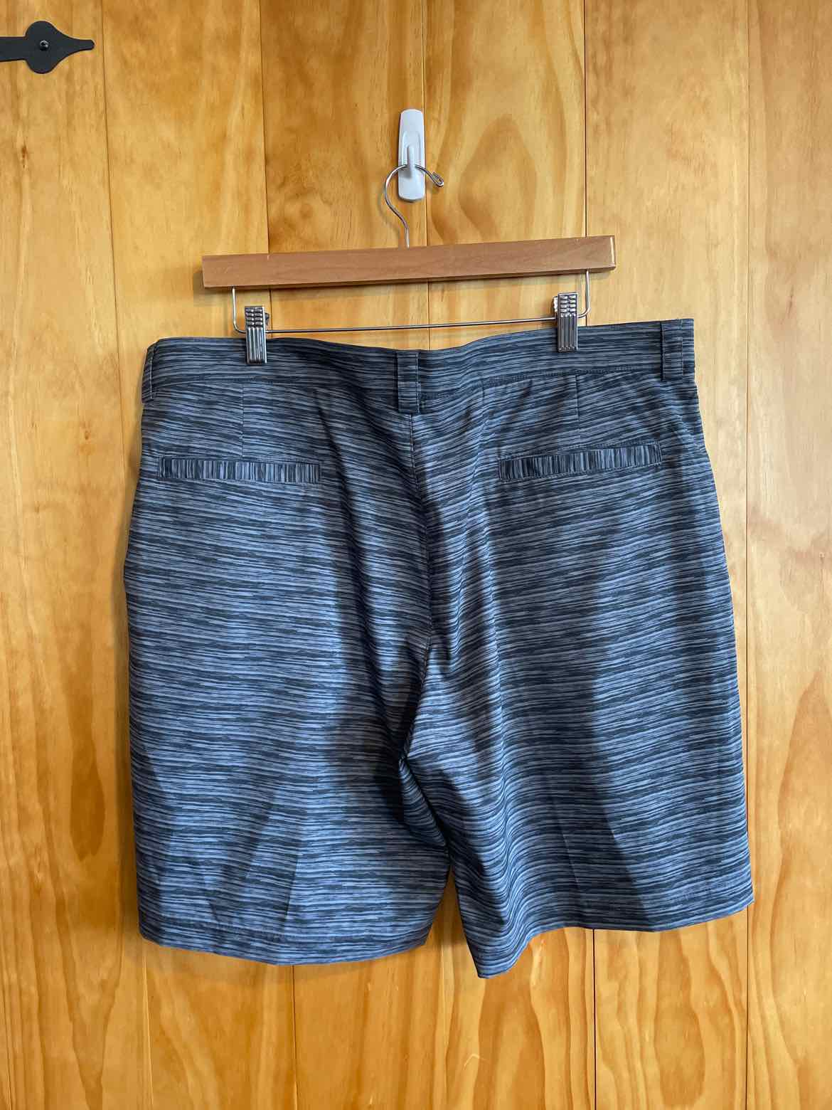 Size 38 PGA Tour Men's Shorts