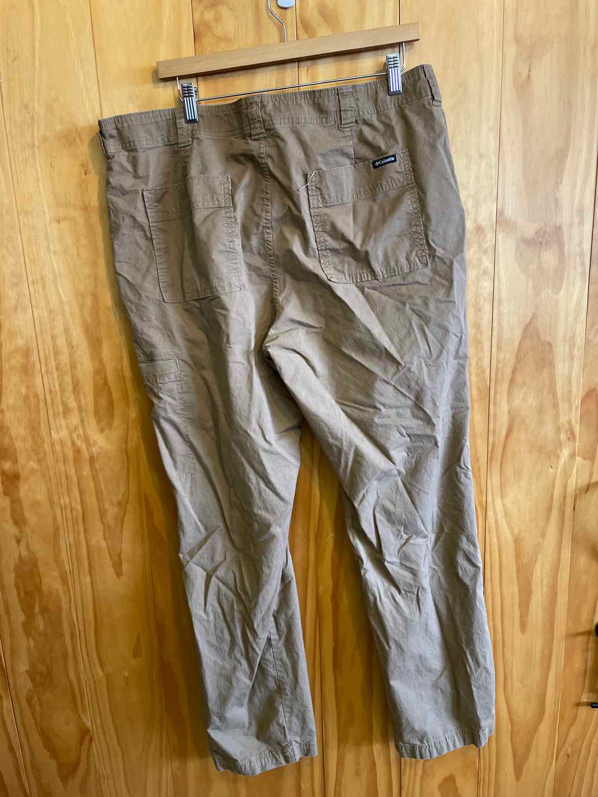 Size 38x32 Columbia Men's Pants
