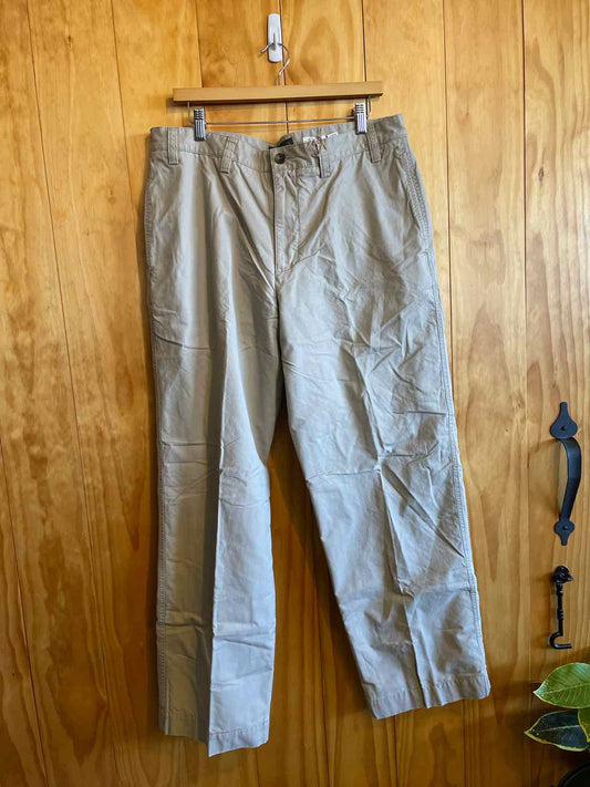 Size 36x32 Eddie Bauer Men's Pants