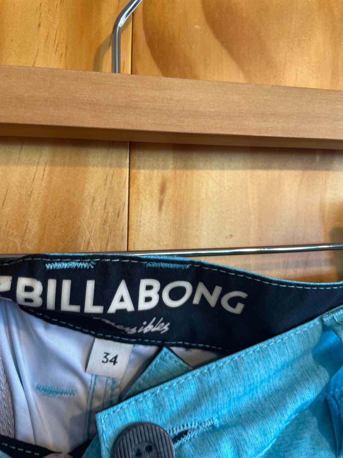 Size 34 Billabong Men's Shorts