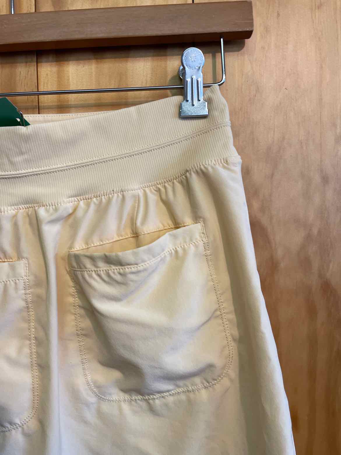 Size 4 Athleta Yellow Skort