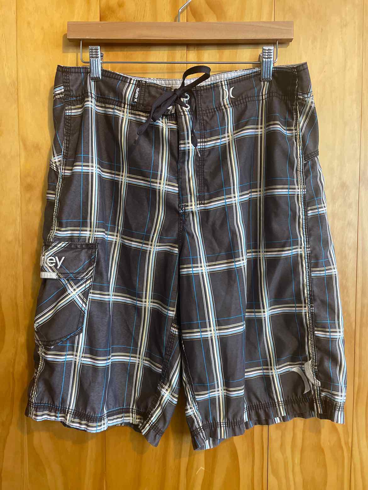Size 32 Hurley Men's Swim Trunks