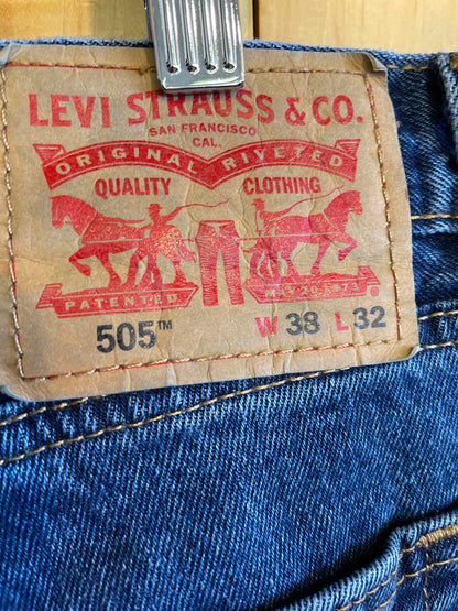 Size 38 Levi's Men's Jeans