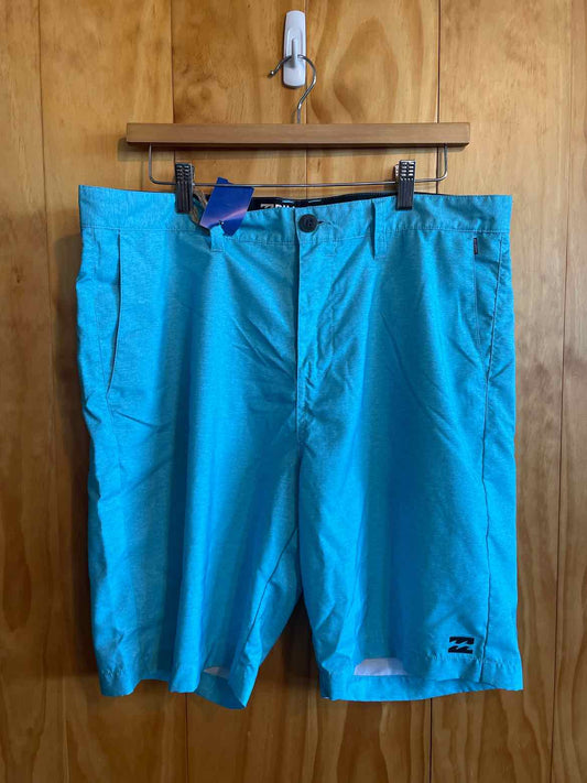 Size 34 Billabong Men's Shorts