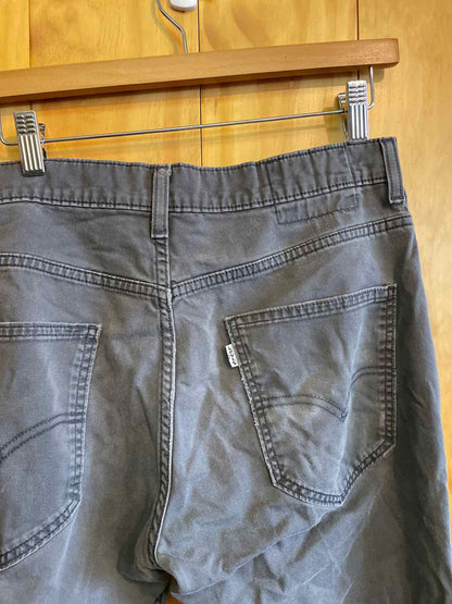 Size 32 Levi's Men's Pants